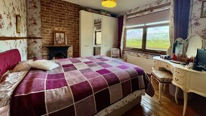 Photo 7- click for photo gallery